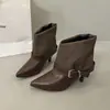 Hebilla nuevas botas Martin de punta fina para mujer botas de otoño e invierno botines para mujer botas adelgazantes europeas y americanas tacón bajo marrón 2026