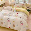 Juego de Cuatro Piezas de Terciopelo de Leche Engrosado 2026 con Estampado Floral Fresco Juego de Ropa de Cama de Vellón de Coral, Funda de Edredón Individual/Doble, Popular en Transmisiones en Vivo