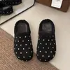 Zapatos peludos estilo Chanel pequeño para mujer, ropa de exterior 2026, nuevos de otoño, punta cerrada, media zapatilla, zapatillas cálidas de felpa y algodón, mules