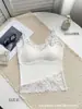 Camisola de renda com decote V para mulheres, adequada para uso interno e externo, costas sexy e bonitas, conforto como nuvem, bojo fixo, lingerie moderna de luxo leve