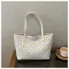 Nova Bolsa Fashion Tendência Outono 2026 para Mulheres, Versátil e Estilosa, Grande Capacidade, Bolsa de Ombro Casual, Bolsa de Mão para o Trabalho, Bolsa de Ombro