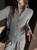 Jaqueta longa com zíper e gola alta, estilo nicho de designer para mulheres, novo estilo outono/inverno, tecido escovado, modelagem slim, valoriza a silhueta, ombro regular, blusa de base