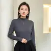 Camiseta de manga larga para mujer de cachemira sintética con cuello semi-alto, nuevo estilo otoño/invierno 2026, corte ajustado, top de manga larga que realza la figura