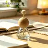 Venta Directa de Fábrica Botella Vacía Redonda de Madera para Aromaterapia Adornos Pequeños Creativos Lindos Difusor de Aromaterapia sin Llama para Coche Habitación