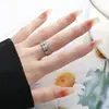 Anel Aberto com Design de Nicho Interessante Feito de Aço Inoxidável, Anel para Dedo Indicador com um Toque de Luxo Leve, Moderno e Fashion, Acessório Versátil Estilo Coreano