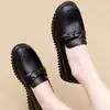 2026 Nuevo Modelo Zapatos Planos de Cuero Suave Antideslizantes Suela Suave Cómodos para Madres de Mediana Edad, Zapatos de Trabajo, Nuevos Zapatos de Cuero de Otoño para Mujer
