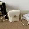 Bolsa Quadrada Pequena Fofa Estilo Coreano Bolsa com Textura Elegante e Fashion Bolsa Versátil Doce e Feminina Bolsa de Mão Bolsa de Ombro Bolsa Transversal Simples