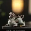 Nuevo Adorno de Mascota de Té de Cerámica Estilo Chino Kiln Ge de la Suerte Pixiu, Pieza Exquisita Adecuada para Cuidar, Decoración para Mesa de Té con Agrietamiento, Ceremonia del Té, Juego de Té