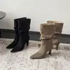 Botas de Pelo Flocado Femininas Botas Individuais Outono Inverno Novo Estilo Slip-on Bico Fino Salto Agulha Botas de Salto Alto Estilo Coreano Bico Fino Botas de Cano Médio Botas Femininas