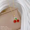 [Aço titânio] Frutas Vermelho Cereja Diamante Completo Luz Luxo Elegante Lindo Colar Completo Diamante Feminino All-match Clavícula Corrente Aço titânio