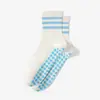 Calcetines deportivos de yoga profesionales para mujer, calcetines antideslizantes hasta la pantorrilla con rayas de encaje para fitness en interiores, correr y Pilates