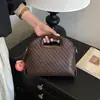 Bolsas de palha tecidas à mão para mulheres 2026 nova coleção primavera e verão bolsas de palha nicho super populares bolsa de ombro única bolsa de axila bolsa de balde transpassada