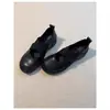 2026 Primavera Zapatos Deportivos de Suela Gruesa con Tira Cruzada Mary Jane Zapatos Pequeños de Piel Punta Redonda Bailarinas de Mujer Corte Bajo Retro Zapatos Individuales