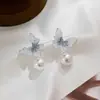 Brincos Borboleta de Pérola Fofos Doces Brincos de Cristal Azul 2024 Novidades Explosivas Brincos de Agulha de Prata 925 para Mulheres