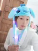 Gorra de felpa con orejas de conejo luminosas para apretar a mano, con bolsa de aire, orejas móviles, gorra de dibujos animados para padres e hijos
