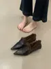 Zapatos de Moda para Mujer Estilo Francés Otoño e Invierno Retro Tejidos Forrados de Polar Corte Profundo Puntiagudos de Tacón Bajo Adelgazantes Cálidos de Algodón con Piel