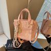 Este ano, a bolsa popular feminina 2025, nova bolsa de ombro retrô, bolsa de mensageiro, bolsa de balde portátil