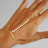 Pulseira de Corrente Transfronteiriça Europeia e Americana Pulseira Simples de Pérola Branca Combinação Multicamadas Corrente de Dedo Pulseira de Dedo de Liga para Mulheres