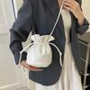 Bolso Cubo Mini de Estilo Japonés para Borrador, Bolso Simple de Hombro o Axila, Bolso Cruzado Trendy para Estudiante, Bolso Pequeño Ins de Color Sólido para Mujer
