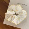 Scrunchie Floral Fresco e Simples com Bordas Franzidas, Laço de Cabelo Doce para Rabo de Cavalo Baixo, Novo Acessório de Cabelo 2025 para Mulheres