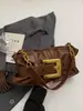 Bolsa de Ombro Transversal de Alto Valor com Pregas na Axila para Mulheres, Comércio Exterior Transfronteiriço, Novo Estilo 2026, Doce e Sofisticada, Versátil