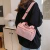 2024 Invierno Nuevo Estilo Estilo Fresco Bolso de Mano Sencillo a la Moda para Mujeres Hermoso Casual Distintivo de Hombro Cruzado Pequeño Bolso Cuadrado