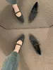 Sapatilhas Mary Jane femininas de inverno para uso externo com uma única tira, sola macia, bico raso, estilo de noite de conto de fadas, bico quadrado