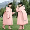 Impermeable infantil 2026 modelo nuevo con espacio para mochila, adecuado para niños y niñas, especialmente diseñado para la escuela, portátil para ciclismo al aire libre y senderismo