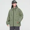Jaqueta com Capuz Nova para Exterior 2024 Três Provas Jaqueta de Montanhismo para Casal Estilo Montanha de Homem Estilo Hong Kong Top Outwear Reta