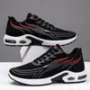Zapatos de hombre para primavera y verano venta al por mayor transfronteriza zapatilla transpirable de suela gruesa moda de hombre moda coreana zapatos de hombre zapatos con amortiguación de aire