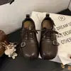 Mocassins de sola grossa, que aumentam a altura, com cadarço para o outono de 2026, mocassins de novo estilo, retrô e versáteis para mulheres, modernos