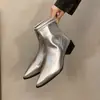 Botas de Punta Fina Estilo Francés Europeo y Americano para Mujer Otoño/Invierno 2026 Botas Delgadas Tacón Grueso Moda Nicho Botas Martin Modelo Nuevo