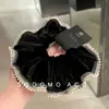 Scrunchie Veludo Pérola Negra Estilo Retrô Tendência Estilo Socialite Rabo de Cavalo Corda de Cabelo Durável