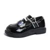 Sapatos de couro para meninas 2026 novo estilo primavera e outono, sapatos de sola macia para meninas, estilo britânico da moda, sapatos de performance com strass para crianças mais velhas