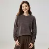 Suéter de Caxemira 2026 Outono/Inverno Novo Estilo Feminino Gola Redonda Listrado Camada Base Estilo Elegante Solto Emagrecedor Suéter Quente