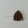 Chapéus de Lã Simples e Versáteis Estilo Coreano Outono e Inverno para Meninos e Meninas, Chapéus Pulôver Estilo Bebê com Pequena Etiqueta, Chapéus de Tricô para Crianças