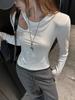 Camiseta Básica Feminina de Primavera e Outono com Design Único, Versátil, Afinando, Vazada, Manga Longa, Pode Ser Usada por Fora, Top Liso