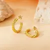 Pendientes de Otoño e Invierno 2024 Moda Elegantes Estéreo de Gama Alta Hebilla de Oreja Hilo Retorcido Anillo Liso Acero de Titanio Femenino con Estilo