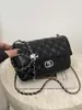 Bolso de cadena acolchado CF estilo Chanel, bolso clásico para el hombro, bolso nuevo para mujer, bolso de hombro versátil y moderno, bolso cruzado de moda