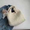 Bolsa de Mão Outono 2025 Estilo Ins Coreano Comércio Exterior Bolsa de Ombro Plissada Bolsa de Compras Fresca Acolchoada Bolsa de Celular