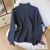 Suéter de tricô de veludo Andy para outono e inverno para mulheres, top com gola semi-alta e botões torcidos, camisa básica de manga longa com etiqueta de renda para mulheres