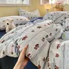 Juego de ropa de cama de cuatro piezas de algodón lavado grado A, nuevo estilo 2026, funda de edredón, sábana plana y sábana ajustable, adecuado para dormitorios de estudiantes, juego de tres piezas, talla 4