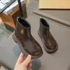 Botas de Cuero para Niñas 2026 Otoño/Invierno Nuevo Estilo Moda Coreana Infantil Botas tipo Martin Versátiles Retro Cremallera Trasera Botitas de Cuero