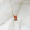 Elegante Collar de Acero Titanio con Letra H para Mujer, Lujo Ligero Nuevo Modelo 2026, Cadena para Clavícula, Cadena para el Cuello de Nicho, Accesorio de Moda de Gama Alta