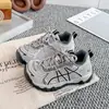 Zapatos de Malla para Senderismo Infantil Modelo Nuevo Otoño/Invierno 2026, Bloques de Color Transpirables Anticolisión Resistentes al Desgaste Zapatos Deportivos para Exteriores para Niños y Niñas