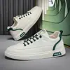 Novos tênis brancos respiráveis masculinos para primavera e outono, sapatos casuais esportivos de lona, sapatos da moda ins, sapatos slip-on para jovens Z100