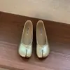 Zapatos Planos de Punta Dividida para Mujer 2026 Otoño Nuevos Zapatos de Abuela Retro de Corte Bajo Zapatos Planos de Cuero Suave Zapatos Mocasines de Hada para Mujer