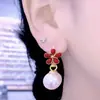 Aretes de Perla Florales con Esmalte Rojo Goteado Francés para Mujer, Estilo Retro Nicho Elegante, Aretes Simples y Versátiles