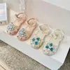Sandalias Infantiles 2026 Nuevas de Verano Más Vendidas Zapatos de Princesa para Niños Niñas Pequeñas Zapato Cerrado con Pedrería Suela Suave Elegantes Zapatos de Cristal