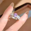 Anillo de Kunzita Púrpura con Forma de Huevo de Hielo de Lujo Ligero de Moda Incrustado con Diamantes Púrpuras de Alto Carbono Versátil Diario Simple Temperamento Mujer